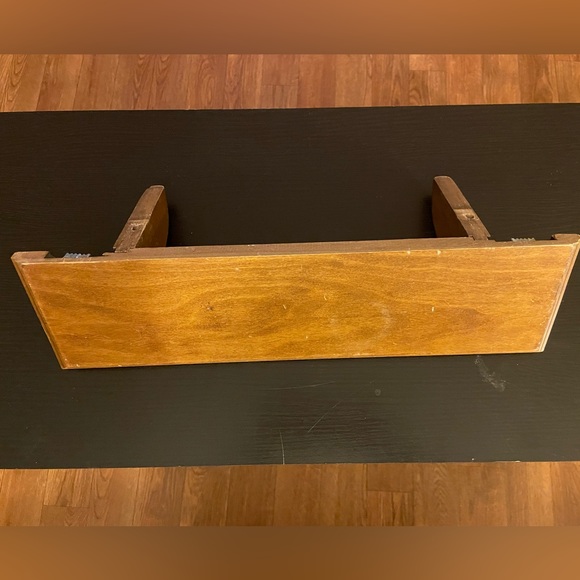Home Interiors and Gifts Wooden Shelf, 3 Piece set includes a shelf and 2 braces - Picture 8 of 10